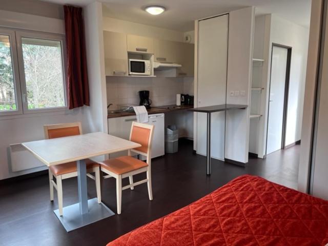 Les Bords De L'Aveyron Aparthotel Nègrepelisse Εξωτερικό φωτογραφία