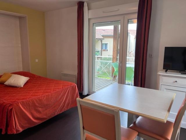 Les Bords De L'Aveyron Aparthotel Nègrepelisse Εξωτερικό φωτογραφία